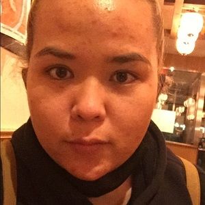 Meet your Posher, Vinia